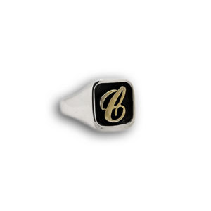 mattana-design-prodotto-anello-quadrato-con-lettera