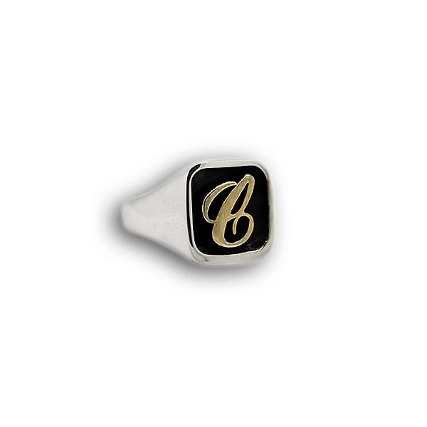 mattana-design-prodotto-anello-quadrato-con-lettera