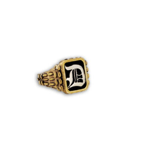 anello quadrato mandorlato iniziale