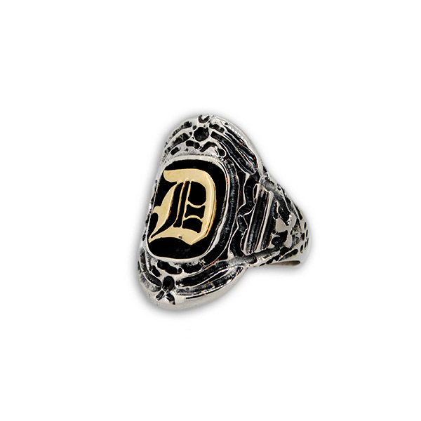 mattana-design-prodotto-anello-inciso-con-lettera