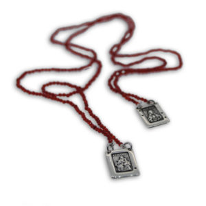 Scapolare Sacro con Granato Rosso in Argento 925 o Bronzo